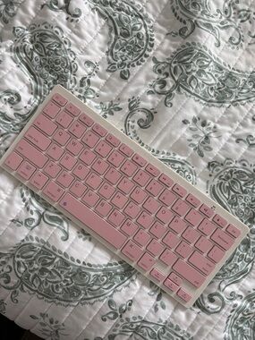 Slim Wireless Keyboard — Pink Keys